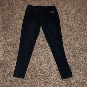 “Capri” skinny jean